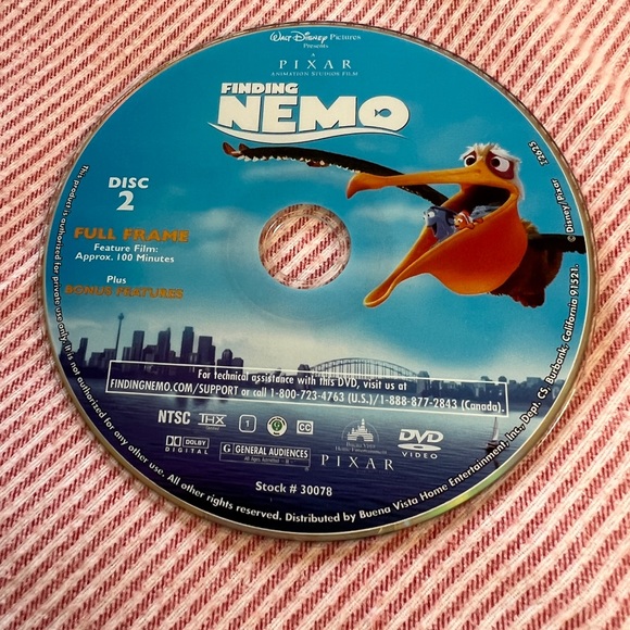 Finding Nemo 2 Disc Collector’s Edition DVD Wide Screen And Full Screen - Picture 9 of 11